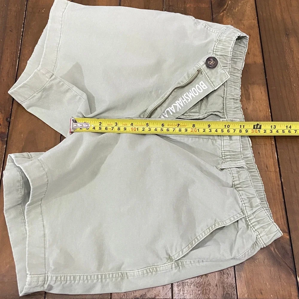 Chubbies Mens Stretch Twill Elastic Waist Shorts Sage Green Size Medium 5.5